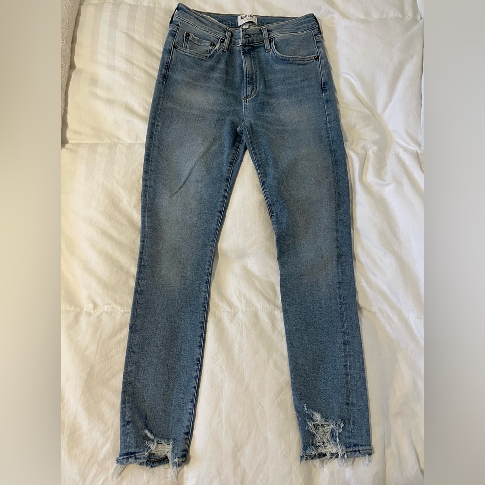 AGOLDE JEANS size 27 (style#A108-1045) raw hem light wash. - Picture 3 of 6